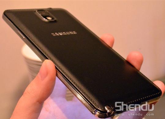 三星Galaxy Note 3真機(jī)鑒賞 對(duì)比Note 2機(jī)身