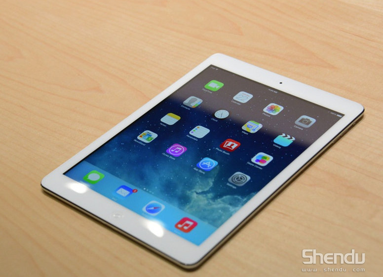 第五代蘋果平板iPad Air上手 機(jī)身輕薄更強(qiáng)勁