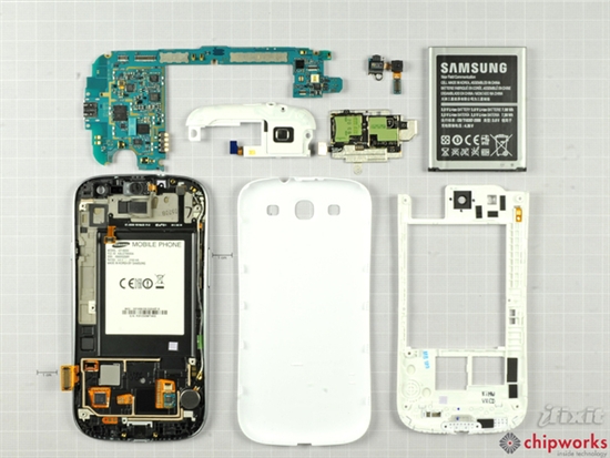 Android機(jī)皇：Galaxy S III真機(jī)拆解探秘